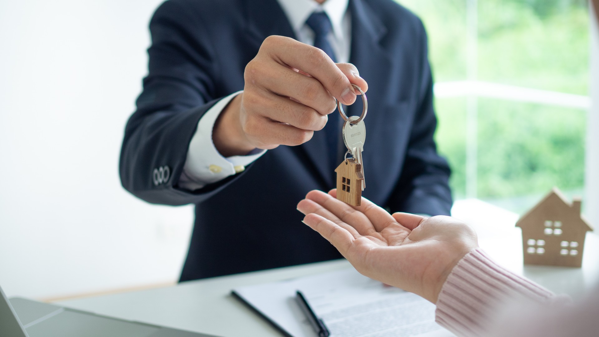 Mumbai Leads India Housing Sales